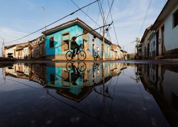 climate-flooding-city-bike